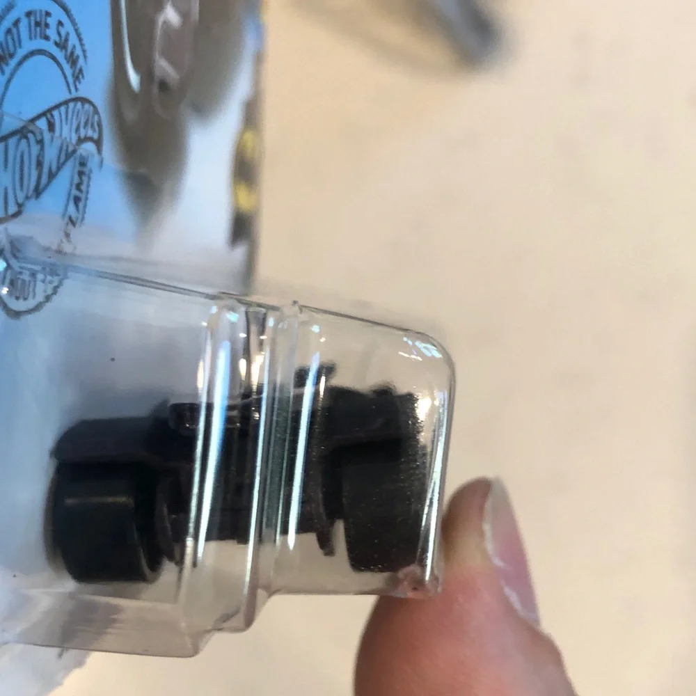 Mattel Hot Wheels Justice League Batmobile - Black and Blue